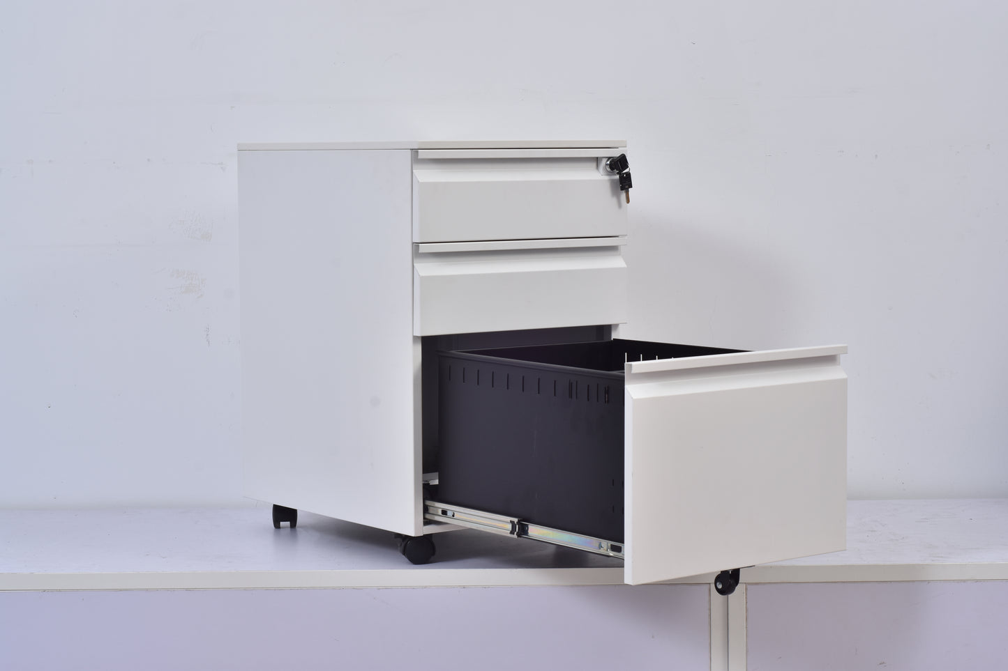 Archivero De 3 Cajones Con Llave Y Llantas  MP-YZ01W  YZ01B